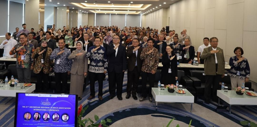 Tuan Rumah Konferensi Internasional, FEB Unila Jadi Pusat Perhatian Pakar Ekonomi Dunia