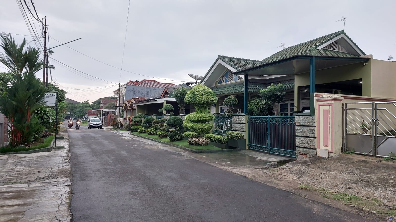 Tim KPK Disebut Turun Cek Harta Milik Reihana, Begini Suasana di Rumah Kadiskes Lampung