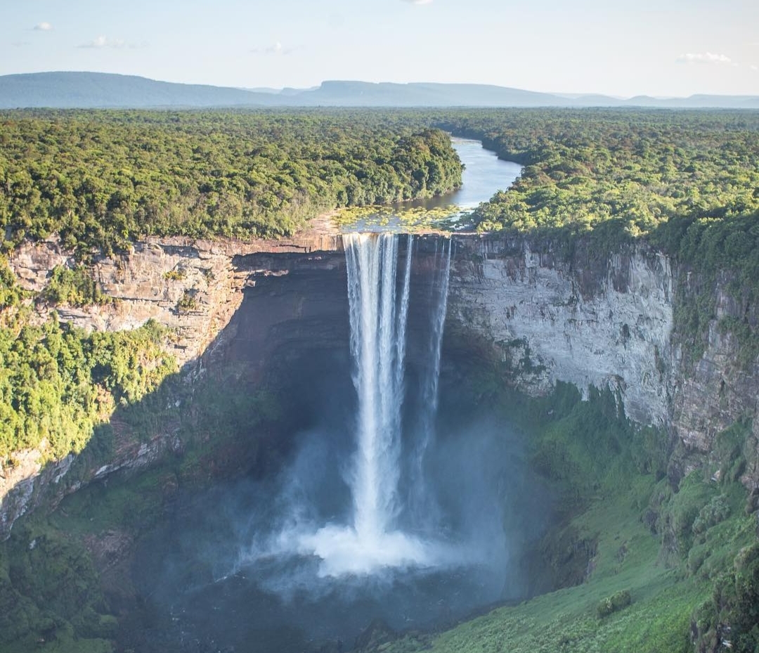 Daftar 10 Air Terjun Terbesar di Dunia, Ada yang Disebut Air Merokok hingga Asap Guntur