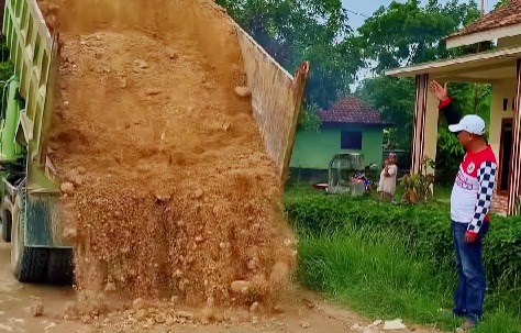 Profil Purheri Sumardiyanto: Anggota DPRD Lamteng yang Rela Alokasikan Gaji untuk Perbaiki Infrastruktur
