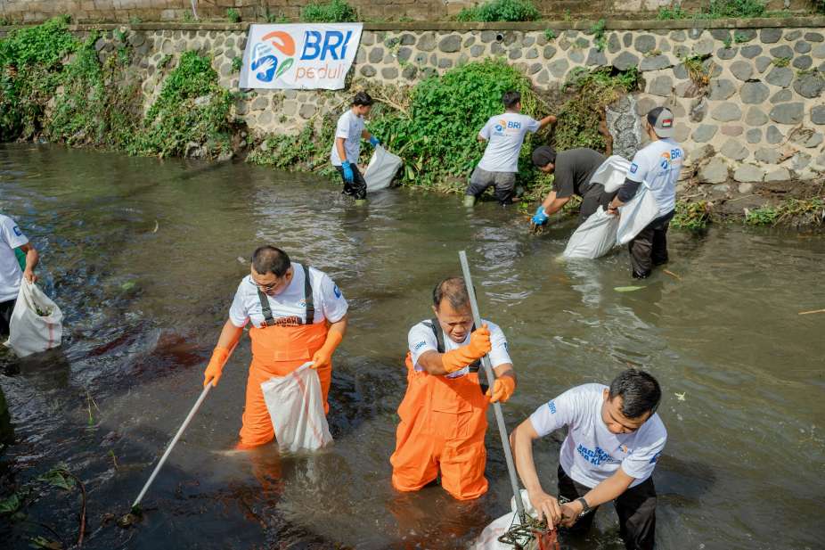 BRI Peduli Jaga Sungai Jaga Kehidupan: Edukasi Masyarakat Menjaga Kebersihan Sungai dan Hijaukan Lingkungan