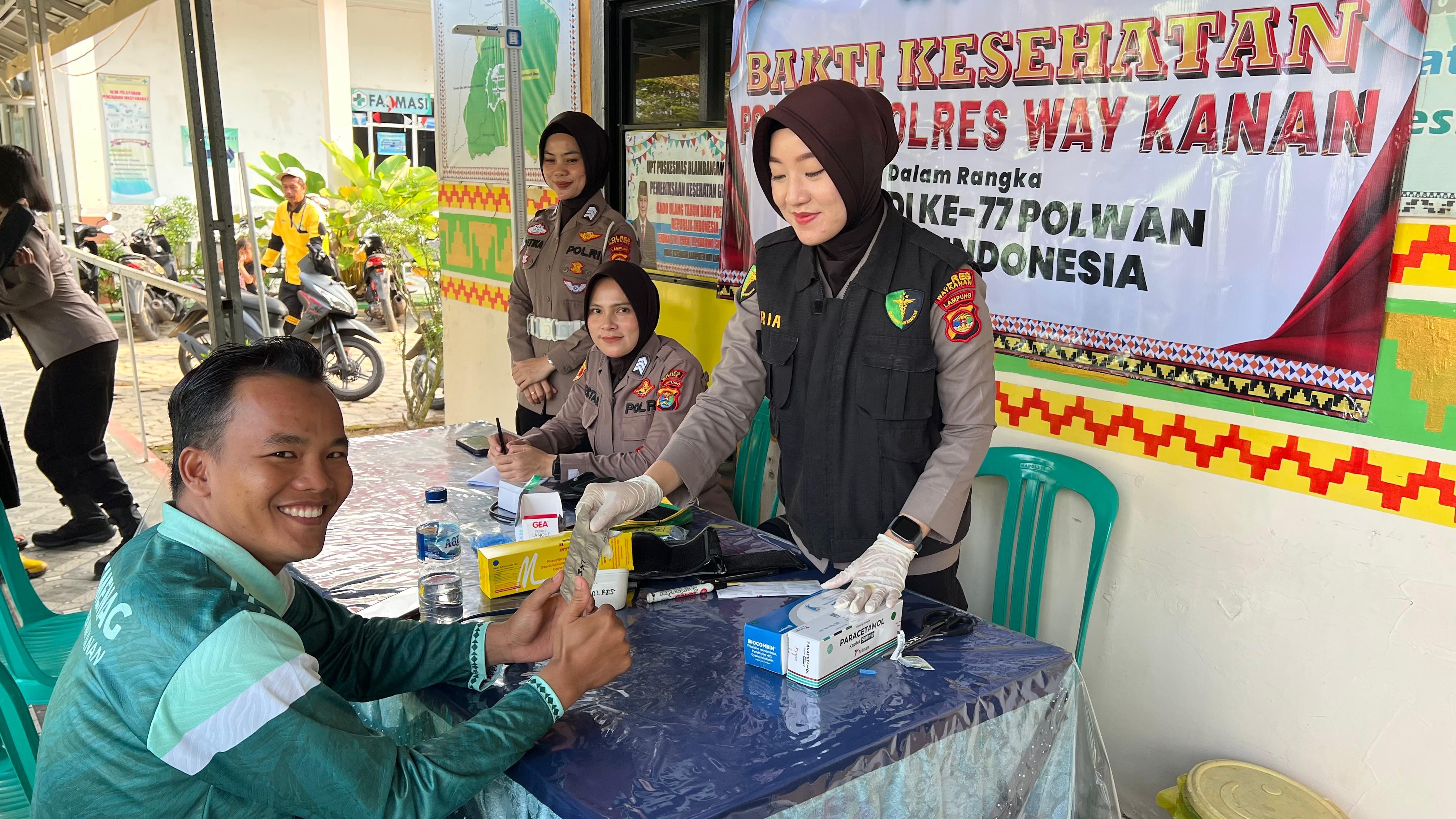 Peringati HUT Ke-77, Polwan Way Kanan Bawa Aksi Sehat ke Puskesmas