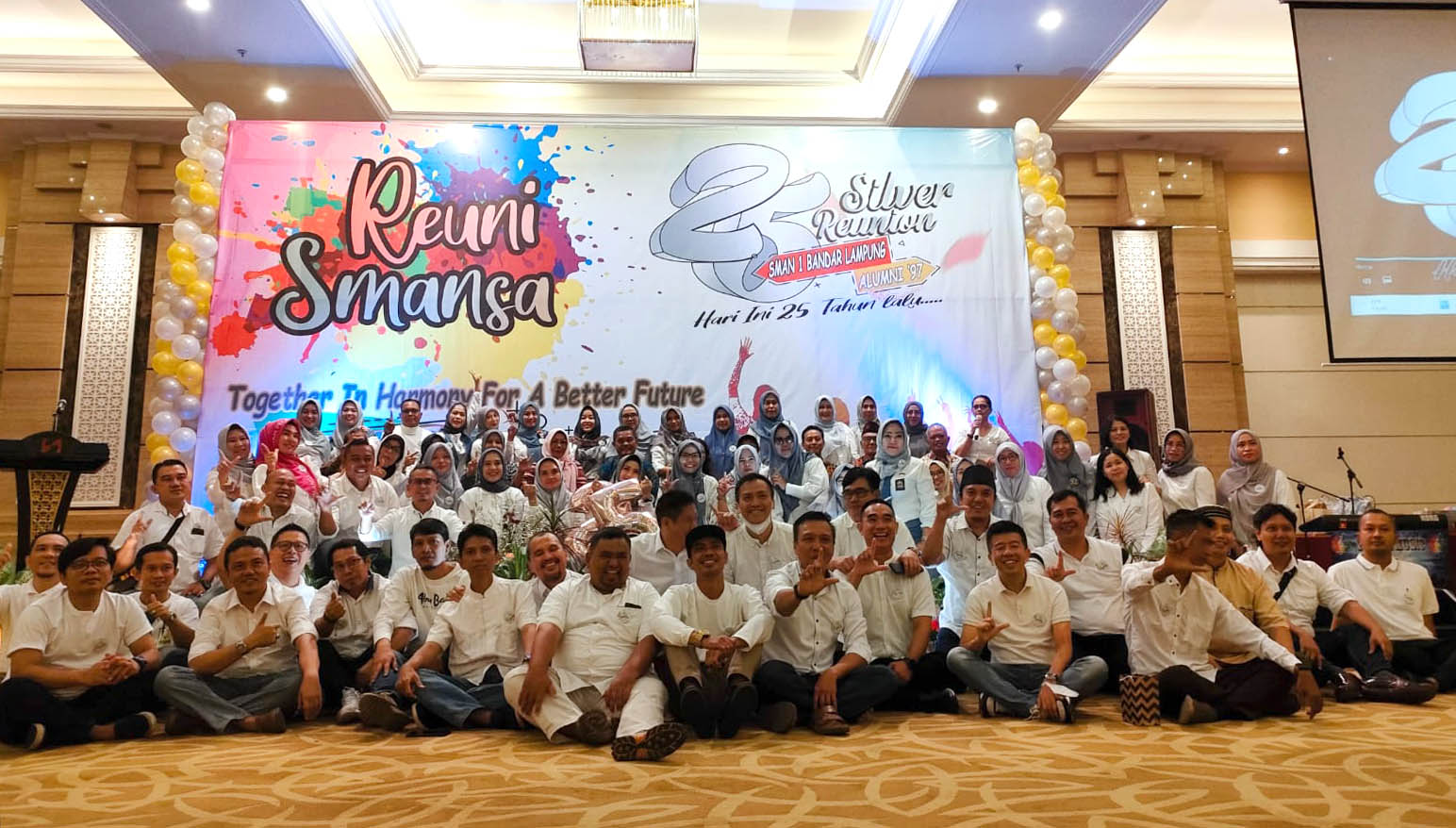 Reuni Silver, Alumni 97 SMAN 1 Bandar Lampung Kembali ke Putih Abu-abu 