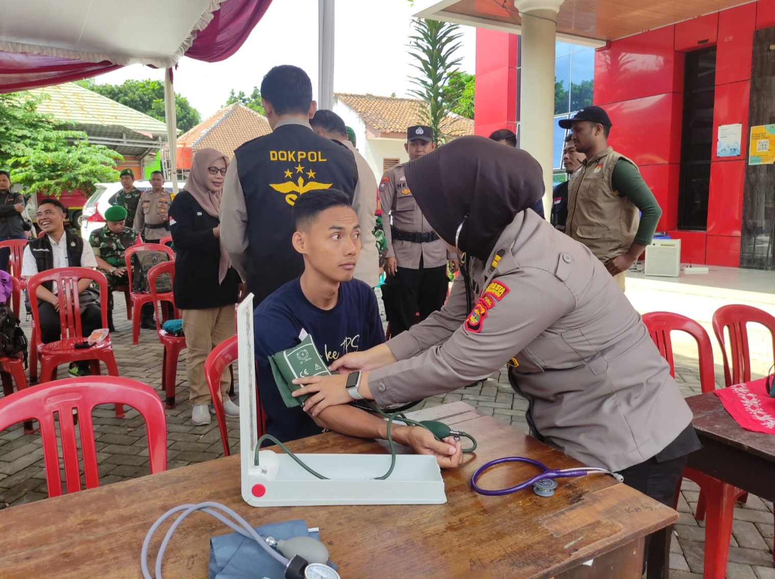 Dokkes Polresta Bandar Lampung Periksa Kesehatan Petugas, Pasca Pemungutan Suara Pemilu 2024 