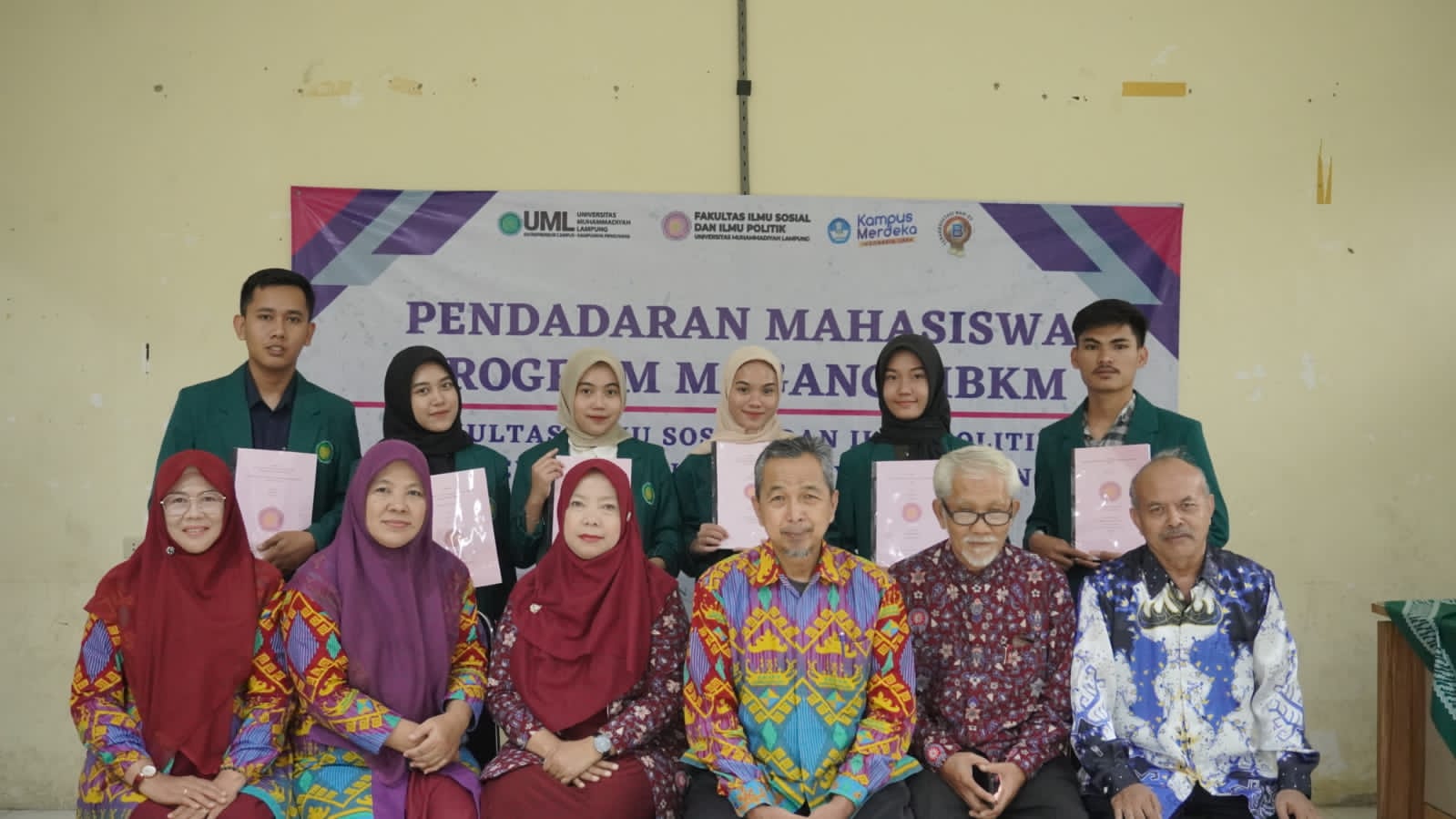 UM Lampung Gelar Pendadaran Pasca Mahasiswa Magang Berbasis MBKM Selama 3 Bulan di Radar Lampung