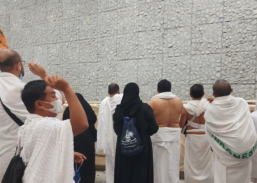 Jamaah Haji Lamtim Telah Melempar Jumrah Aqobah di Mina