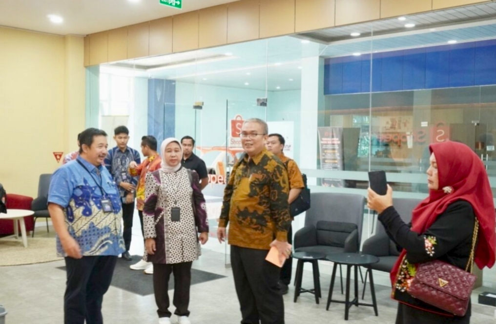 Tindaklanjuti Rencana Pengembangan Science Techno Park di Unila, Rektor Kunjungi Solo Technopark