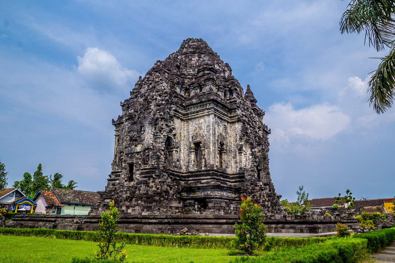 Candi Kalasan, Keindahan Arsitektur Hindu-Buddha di Tanah Jawa Indonesia Kaya Akan Warisan Budaya dan Sejarah