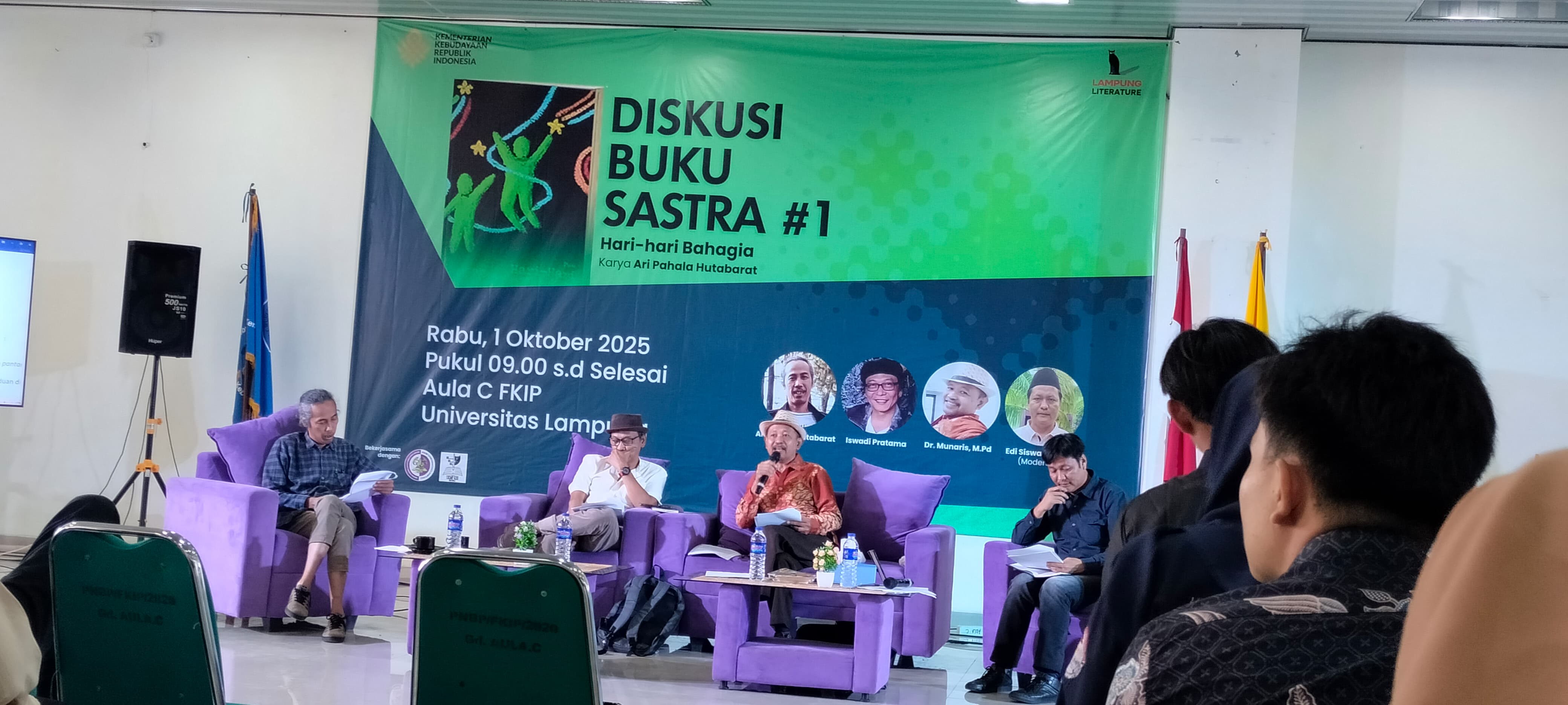 Diskusi Buku Sastra Bedah Buku Puisi Ari Pahala Hutabarat 