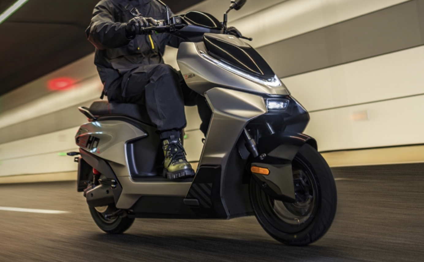 Promo Gila Oktober! Zeeho AE4 Turun Hingga Rp8 Juta, Motor Listrik Stylish Harga Merakyat