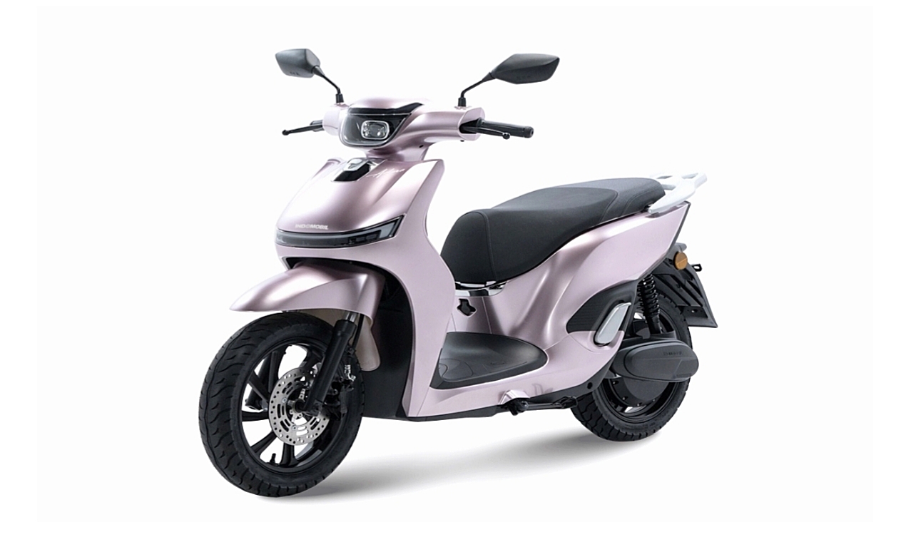 Fitur Keren E-Motor Premium Indomobil Adora, tak Perlu Ribet Cas Baterai untuk Rute Jauh