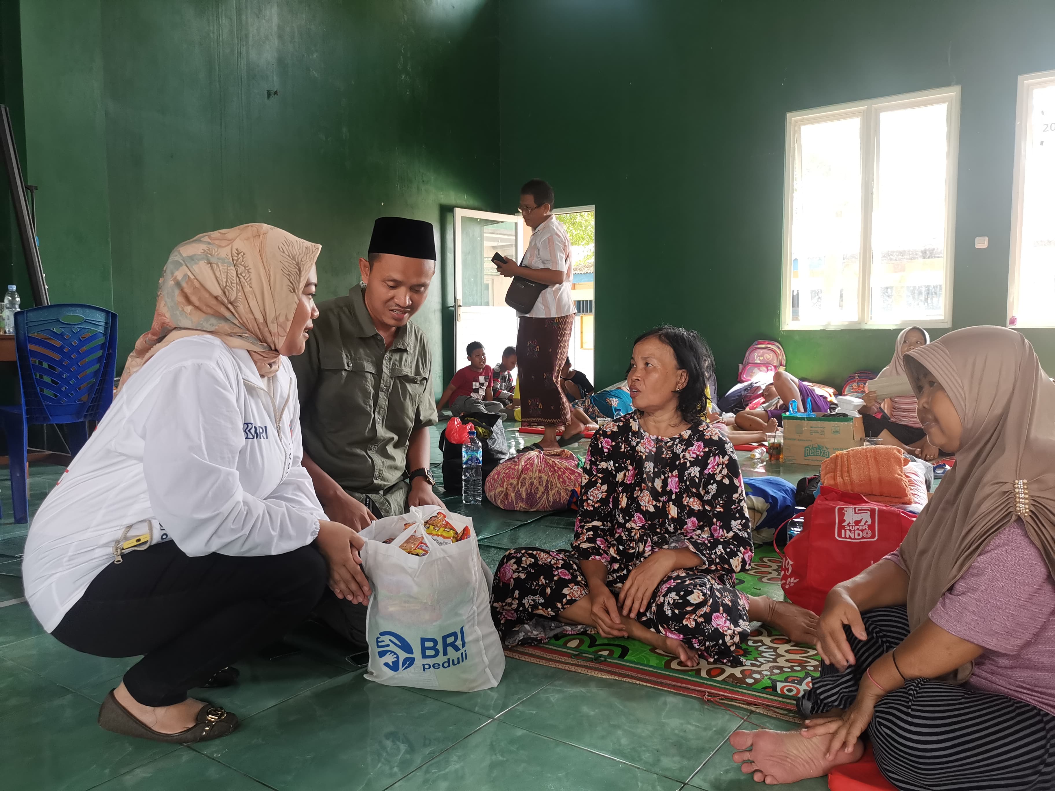 Tanggap Bencana Banjir, BRI Peduli Berikan Bantuan Bagi Warga Terdampak di Grobogan juga Demak