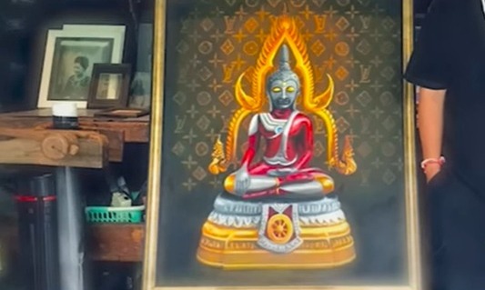 Sempat Heboh, Lukisan Buddha Bergambar Ultraman Bikin Umat Geram