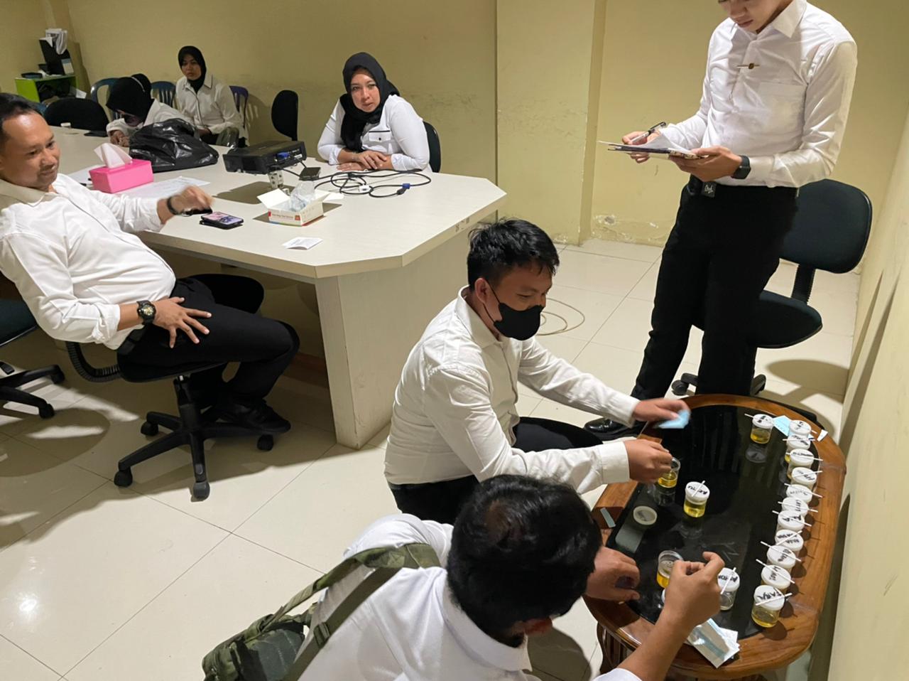 Personel Polresta Bandar Lampung Dites Urine, Hasilnya Apa?