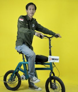 Mahasiswa UTI Sukses Ciptakan Karya Sepeda Listrik
