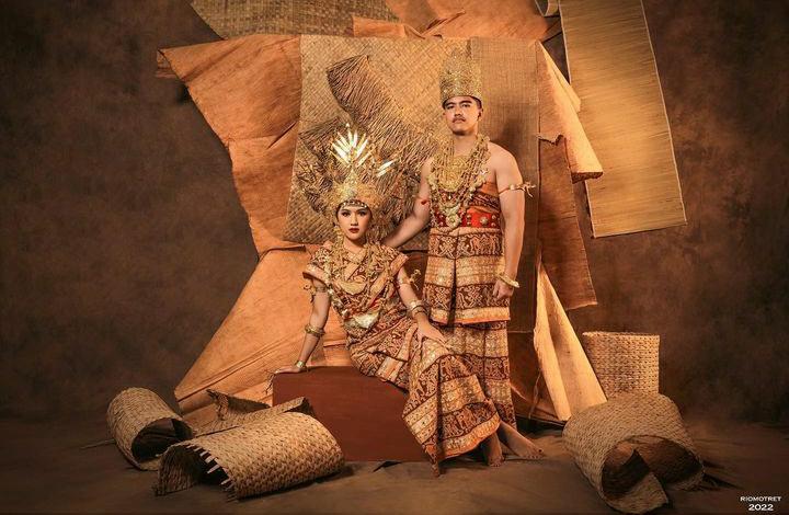 Keren, Foto Prewedding Terbaru Kaesang Pangarep dan Erina Gudono Kenakan Baju Adat Lampung Pesisir