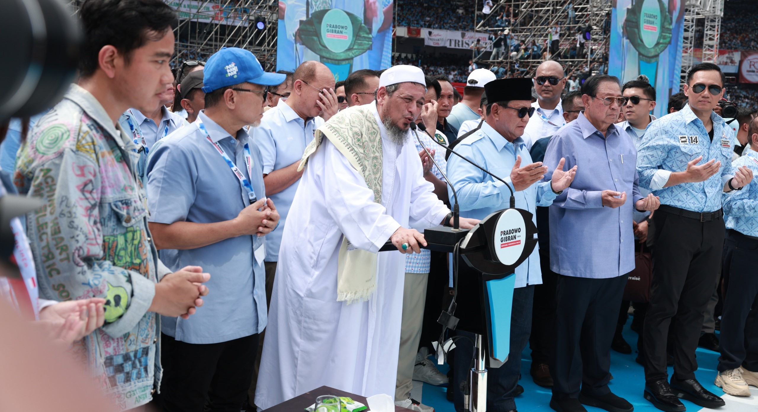 Momen Habib Ali Kwitang Jakarta Pimpin Doa Bersama 600 Ribu Pendukung Prabowo-Gibran