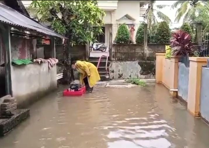 Tak Hanya BMKG, BPBD Bandar Lampung Juga Minta Masyarakat Waspada Hadapi Cuaca Ekstrem