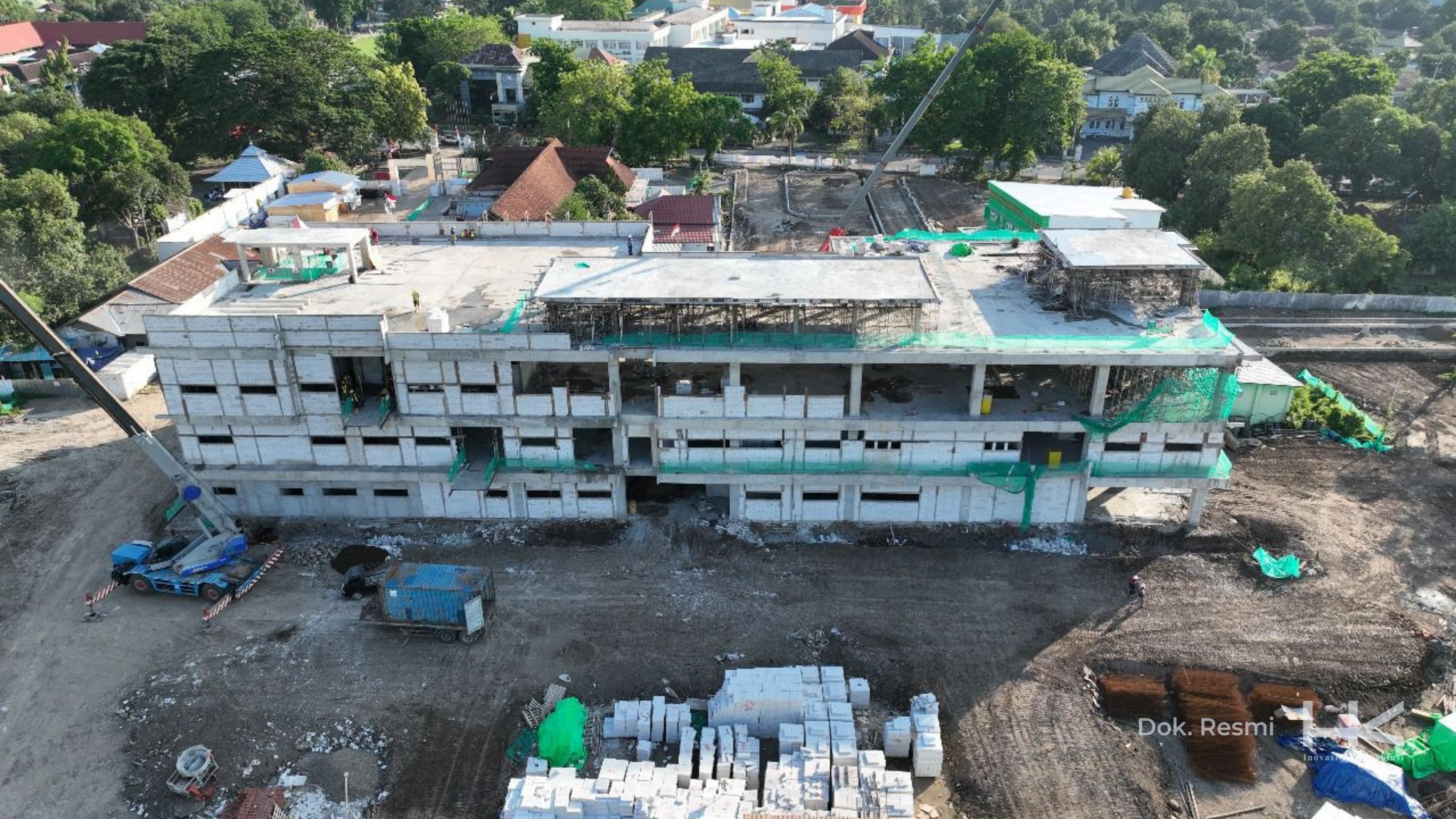 Topping Off RSUD Kota Bima, Hutama Karya Tegaskan Komitmen Percepat Pembangunan Fasilitas Kesehatan Nasional