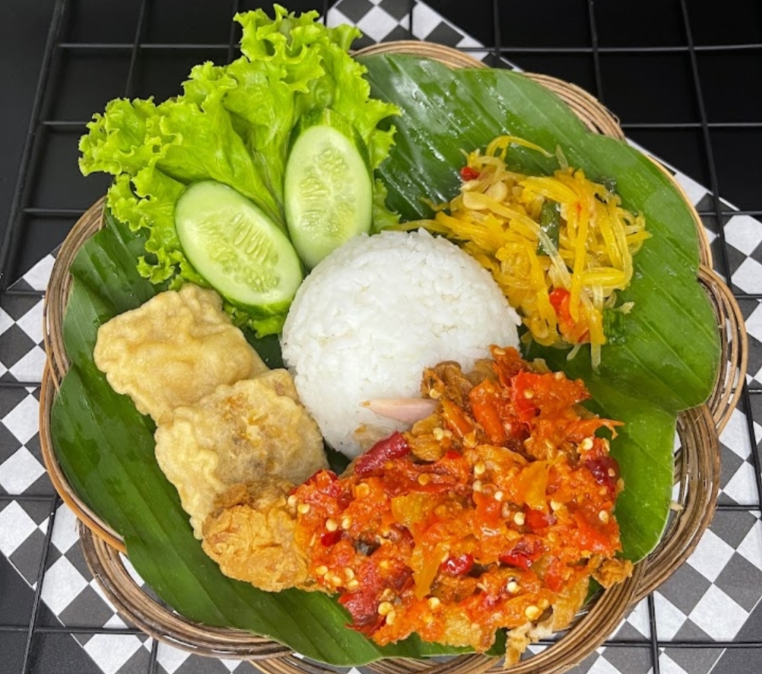 Hadir di Bandar Lampung, Warung Jontor Tawarkan Kuliner Geprek Enak Lengkap Dengan Lalapan 