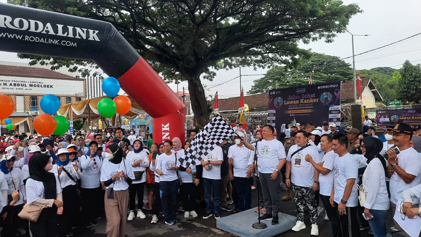 Peringati Hari Kanker Sedunia, IDI Cabang Bandar Lampung Gelar Jalan Sehat