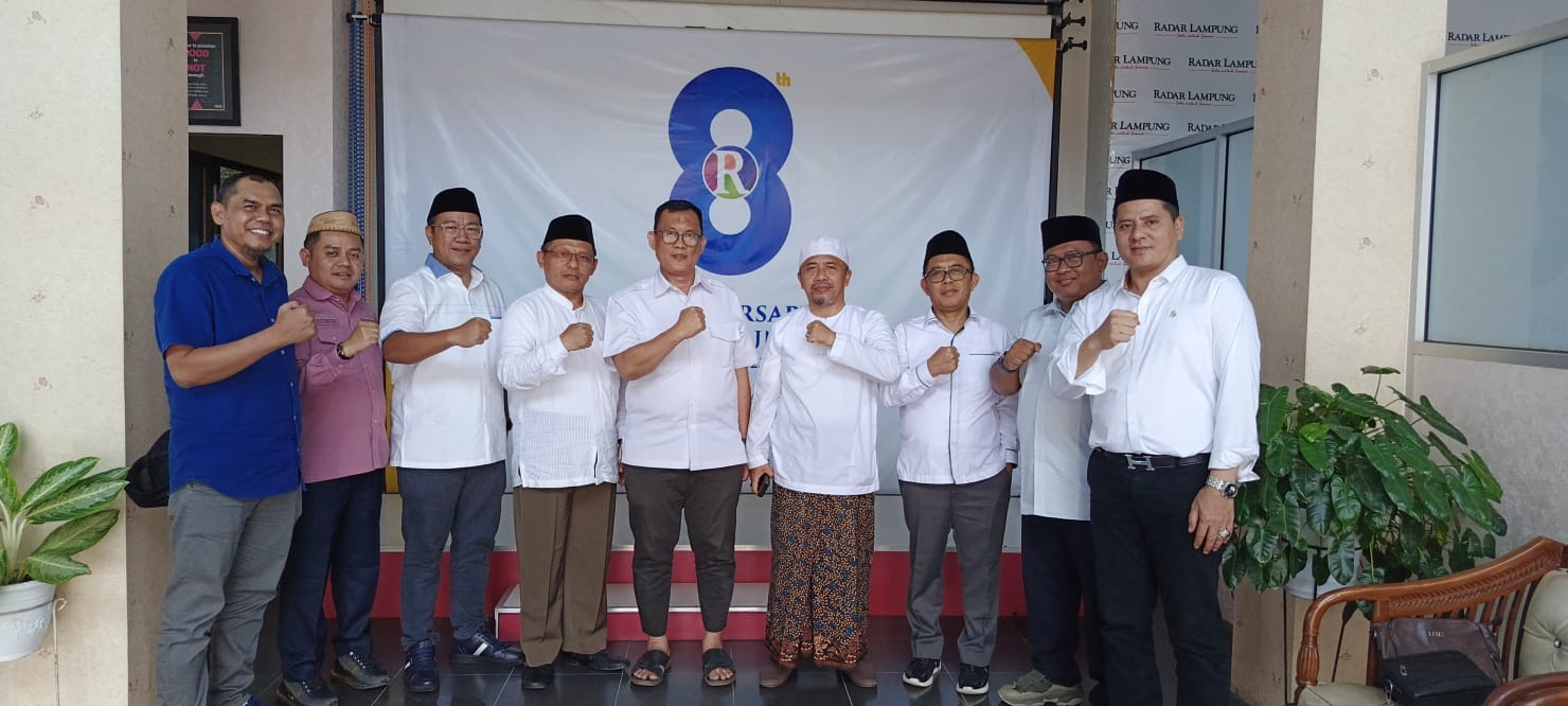 Jajaran Pengurus PWNU Lampung Sambangi Radar Lampung