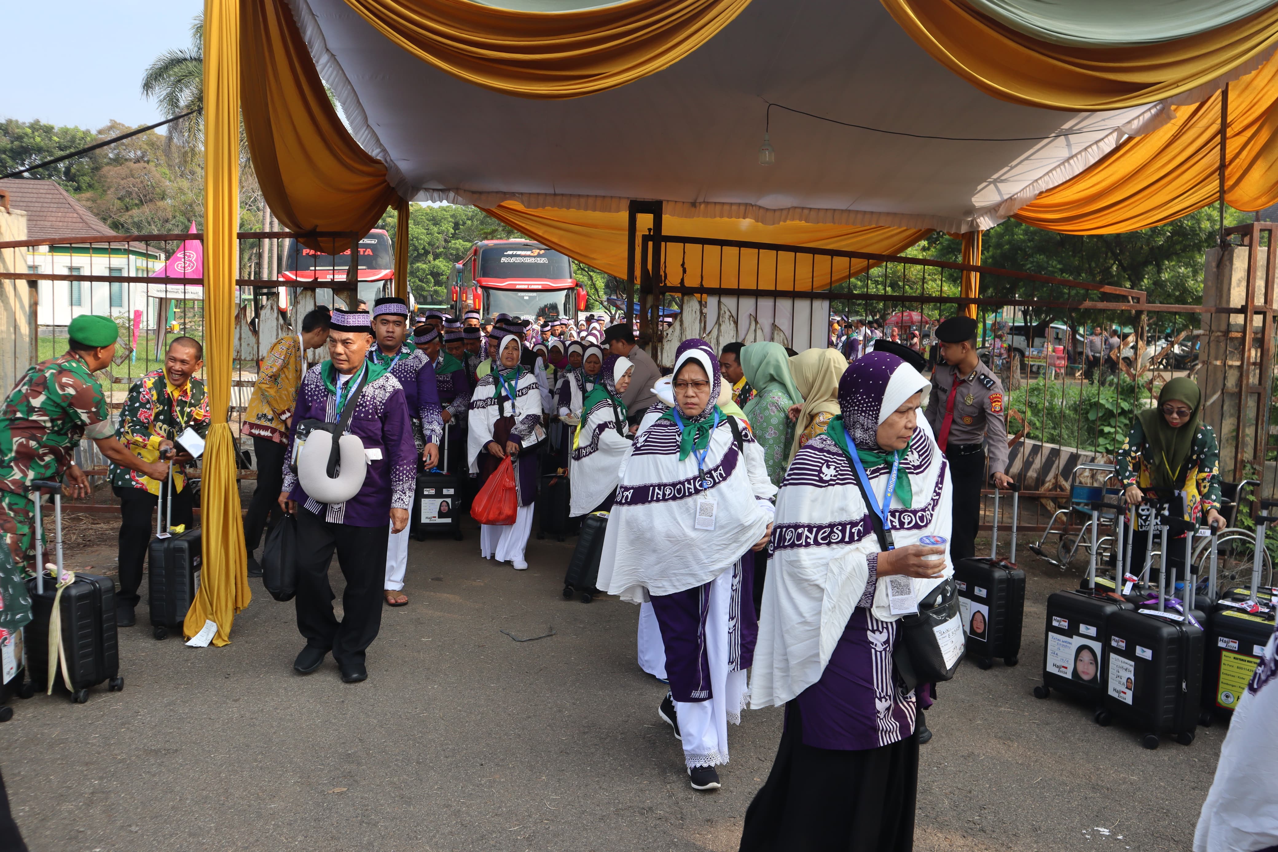 Jemaah Haji Dilarang Bentangkan Spanduk dan Bendera di Tanah Suci