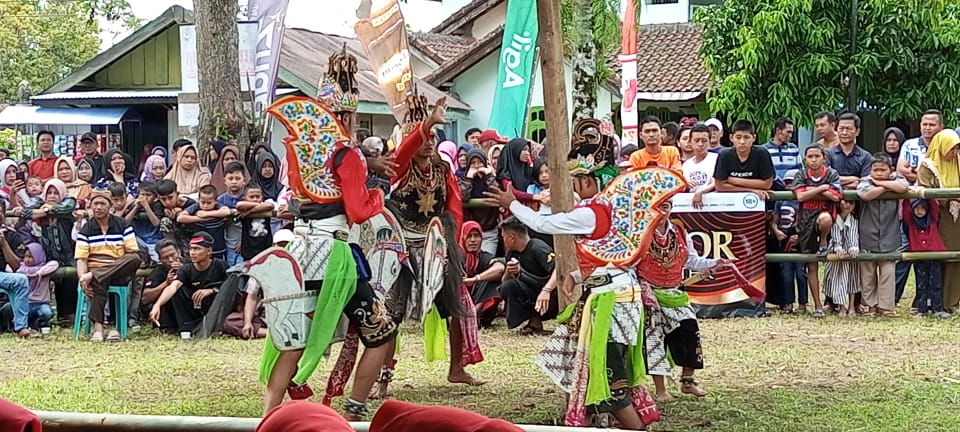 Inisiatif Meriahkan Ultah Lampung Barat, Mama Cantik Senam sampai Pentas Seni Kuda Kepang 