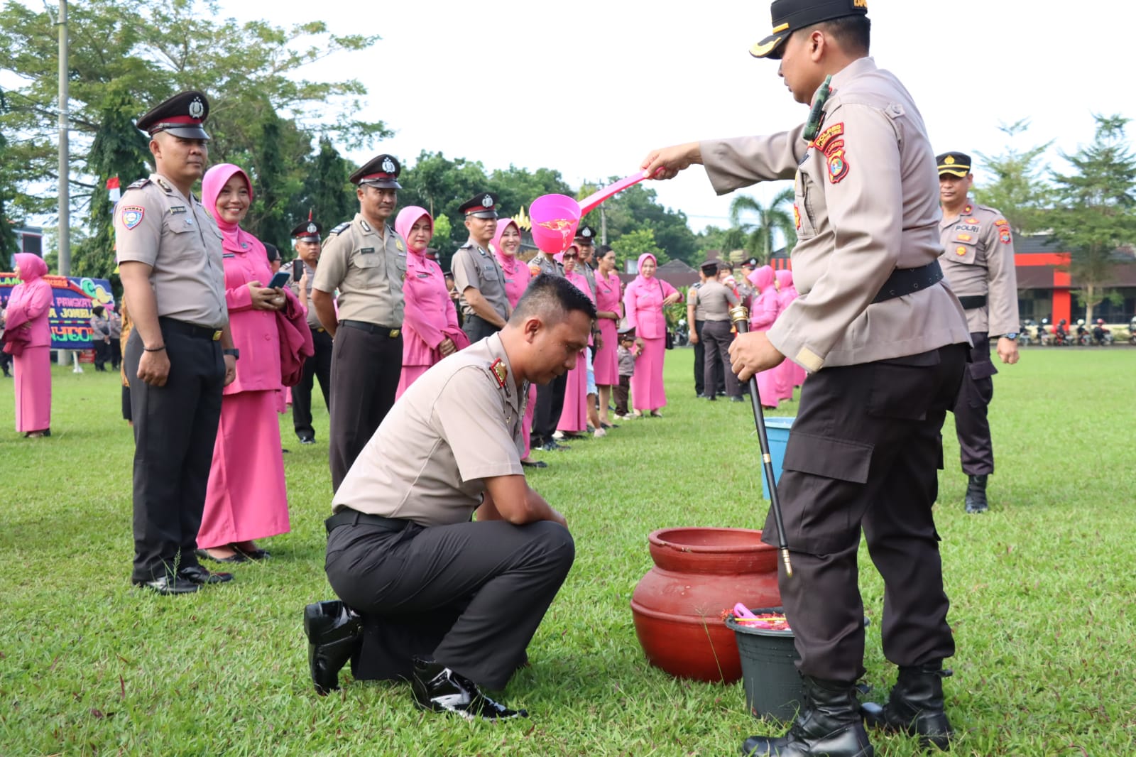 Selamat, 51 Personil Polres Lampung Timur Naik Pangkat