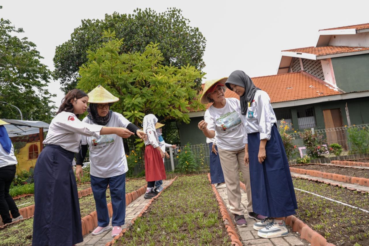 BRI Diakui atas Peran Nyata dalam Urban Farming dan Pemberdayaan  Perempuan