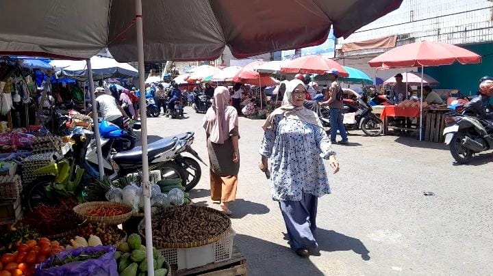 Harga Bahan Pokok di Pasar Pasir Gintung Bandar Lampung Masih Tinggi Pasca Libur Nataru 2025