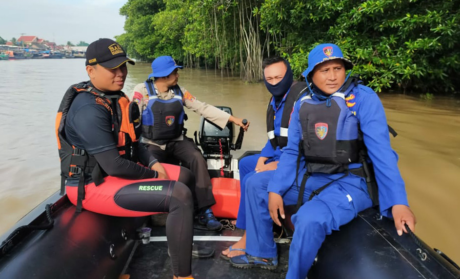 Perahu Bocor, Pemancing Lampung Timur Tenggelam di Kali Way Penet