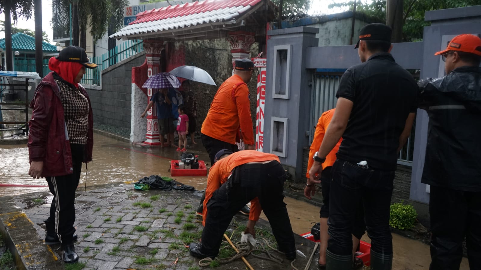Dapat Laporan, Wali Kota Bandar Lampung Langsung Tinjau Jalanan Banjir, PT Pelindo Dapat Atensi Dari BPBD
