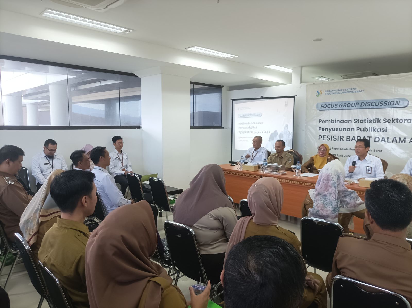 BPS Gelar FGD Penyusunan Publikasi Pesisir Barat Dalam Angka Tahun 2024