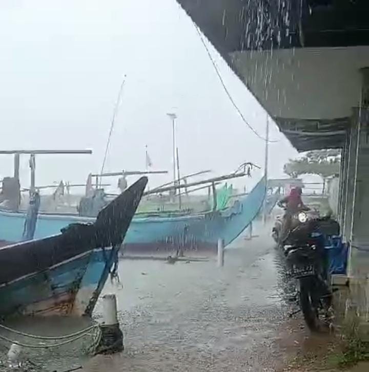 Cuaca Ekstrem Dan Banjir ROB Ancam Lampung, BMKG Imbau Warga Pesisir Tingkatkan Kewaspadaan 