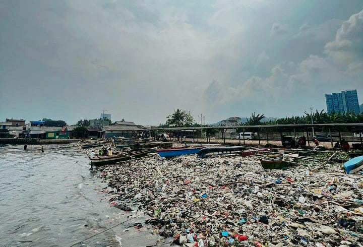 4 Pantai Terkotor di Indonesia, Nomor 2 Ada di Lampung