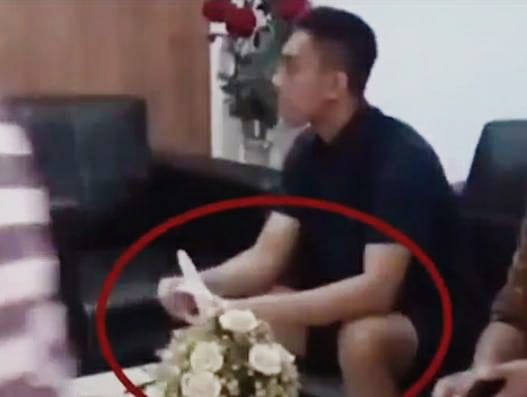 Netizen Twitter Heboh, Mario Dandy Pasang Kabel Ties Sendiri di Depan Polisi, Kok Bisa?