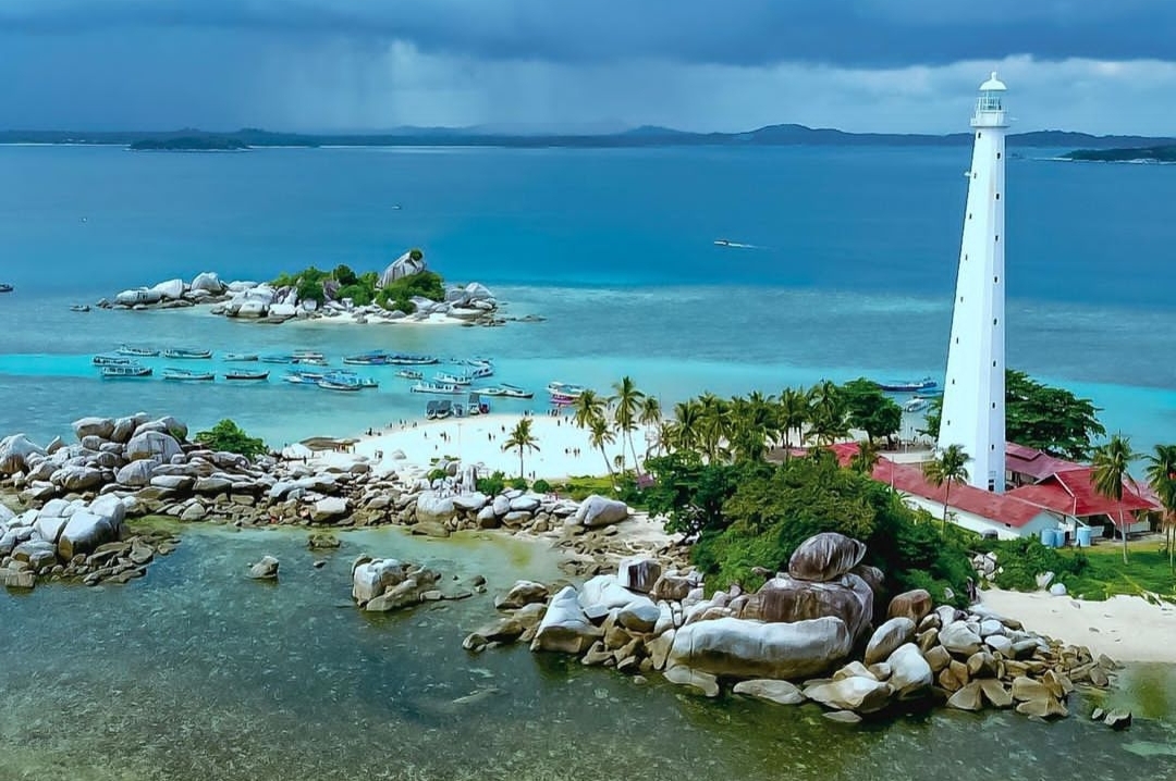 Yuk, Staycation di Pulau Lengkuas, Hidden Gems Bangka Belitung, Dari Mercusuar Belanda Hingga Desa Nelayan