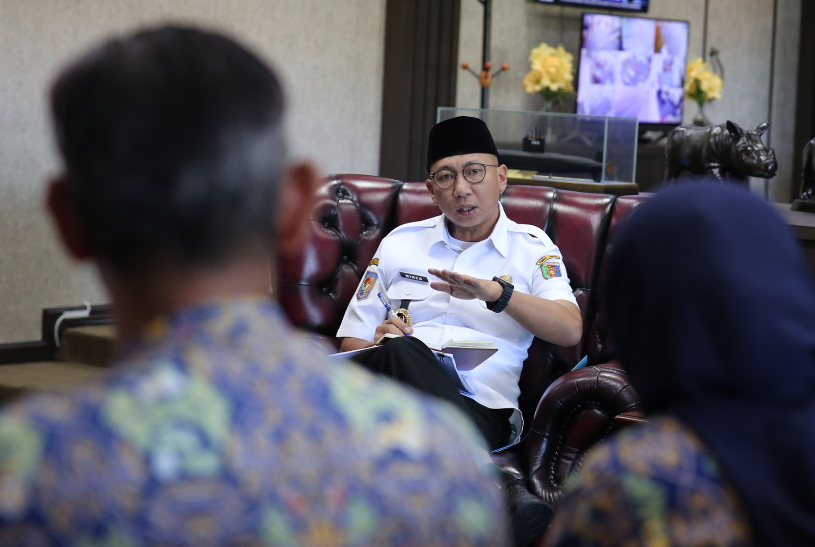 Terima Aduan Truk Batubara Rusak Jalan Lampung, Gubernur Mirza Segera Siapkan Regulasi ODOL