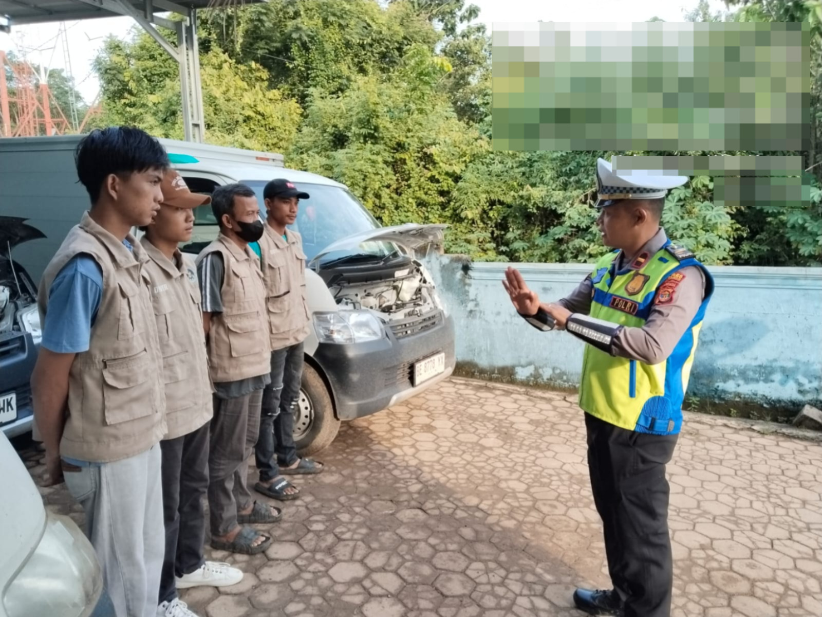 Satlantas Way Kanan Edukasi Driver SPPG, Warga Minta Penertiban Pelajar yang Sering Kebut-kebutan