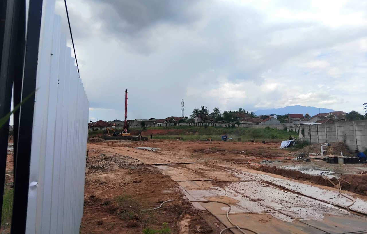Proyek Living Plaza Berlanjut, Pengembang Janji Bangun Embung dan Libatkan Warga, tapi Banjir Masih Menghantui