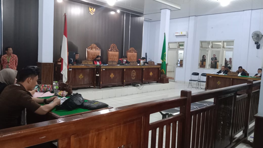 Hakim PN Kotabumi Vonis Hukuman Percobaan untuk Ustadz Adi Setiadi
