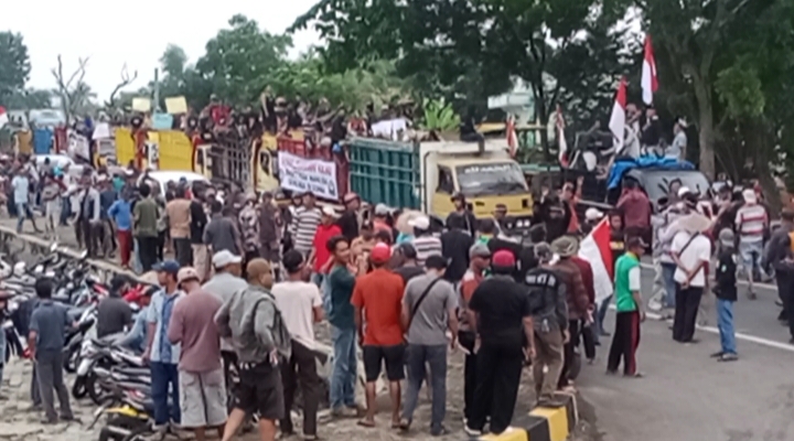 Petani Singkong Demo, Jalintim Macet Hinga 7 Kilometer