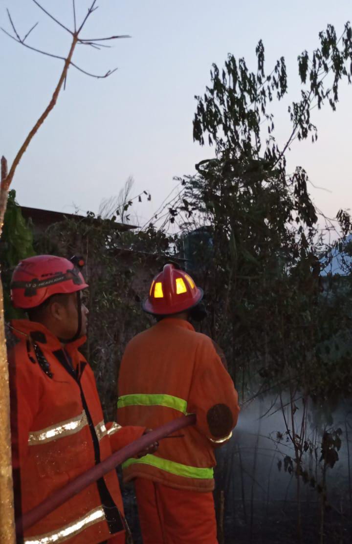Lagi, Bakar Sampah Picu Kebakaran Lahan di Mesuji 