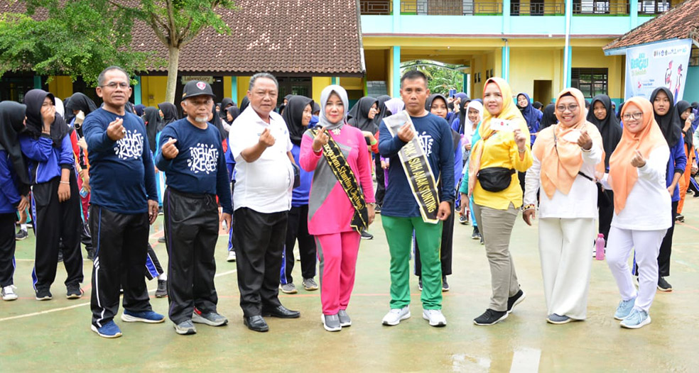 Gerakan Nasional Aksi Bergizi, Siswi SMP dan SMA di Lampung Timur Dapat Tablet Tambah Darah 
