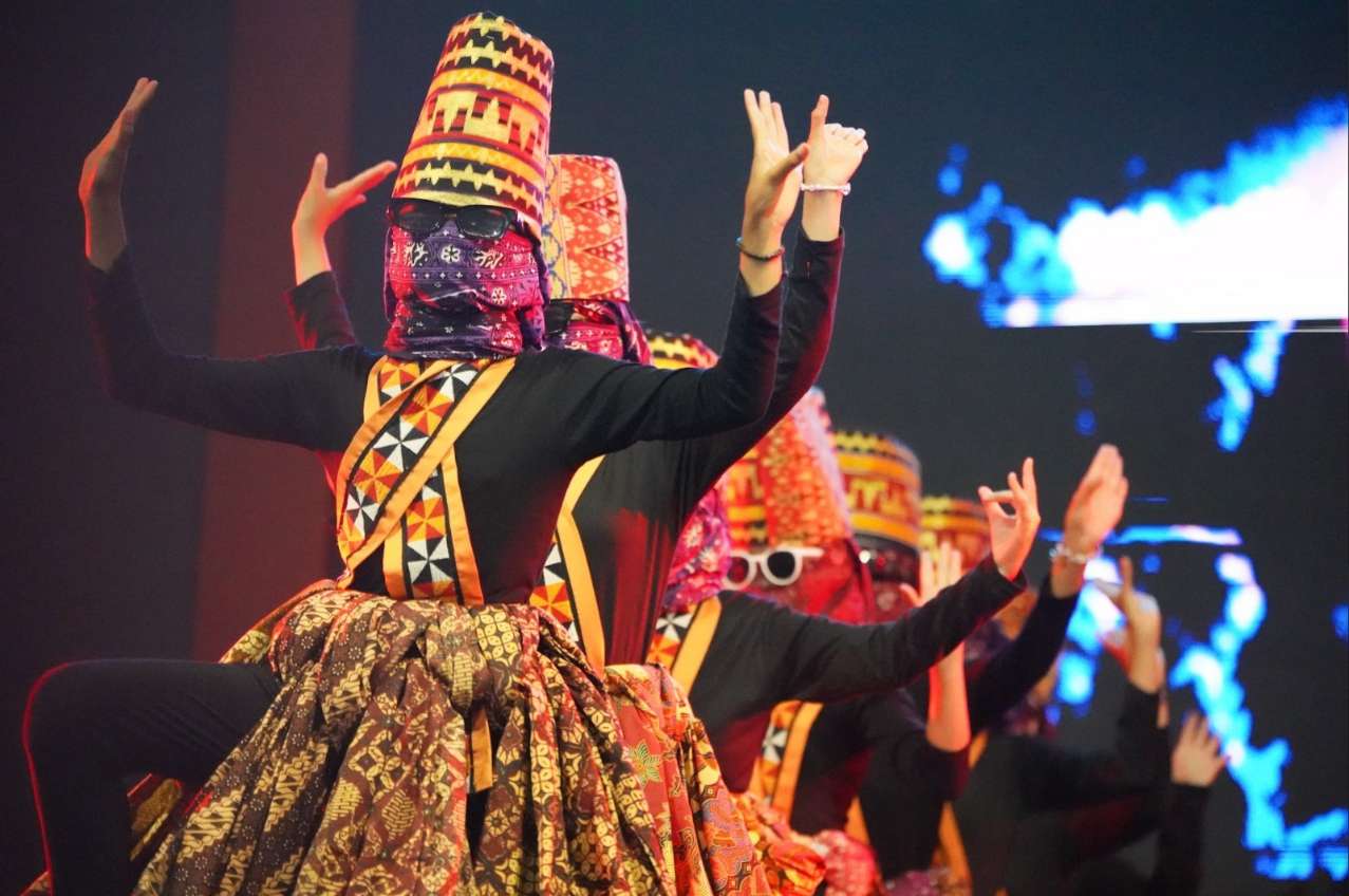 Lestarikan Tradisi Sekura Khas Lampung Barat Lewat Festival Budaya Sekala Bekhak