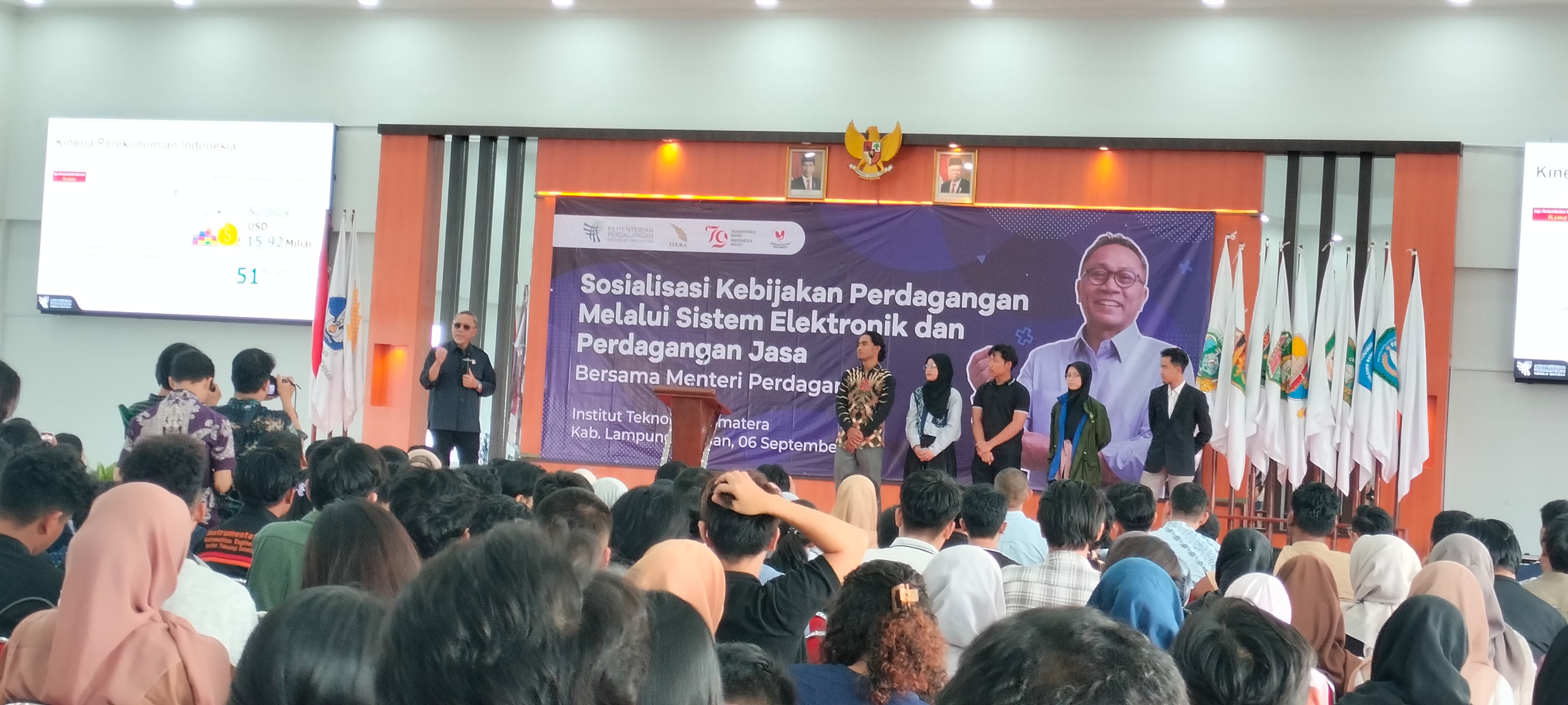 Menteri Perdagangan RI Ajak Mahasiswa Lihat Peluang Usaha dengan Sistem Elektronik