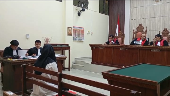 Hakim Tunda Putusan Eni Yulianti, Terdakwa Kasus Korupsi Rp1,1 M di Dinas PPKB Tubaba