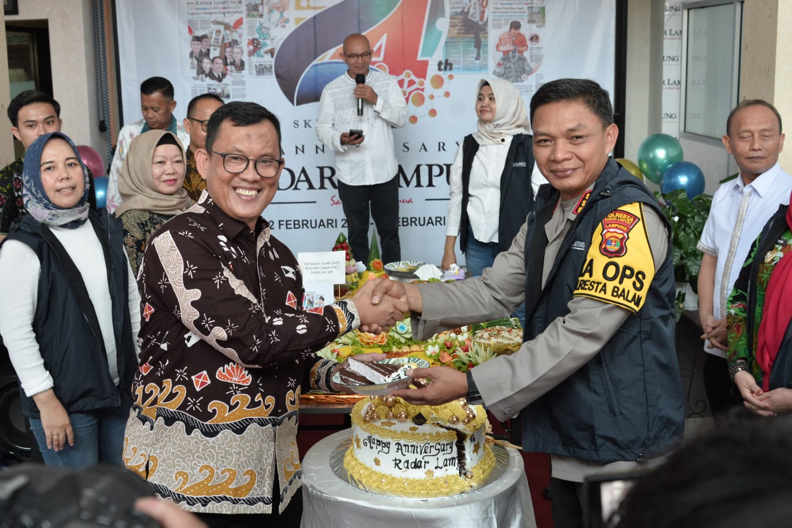 Kapolresta Bandar Lampung Kombes Pol Abdul Waras Beri Ucapan Selamat kepada Radar Lampung 