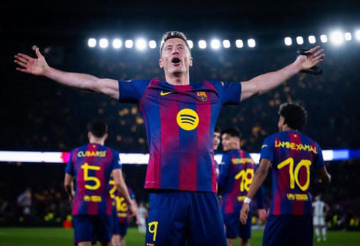 Barcelona Siapkan Kontrak Baru untuk Robert Lewandowski, Gaji Dipangkas Tapi Ada Bonus Besar